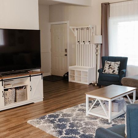 Central Tacoma Triplex Bagian luar foto